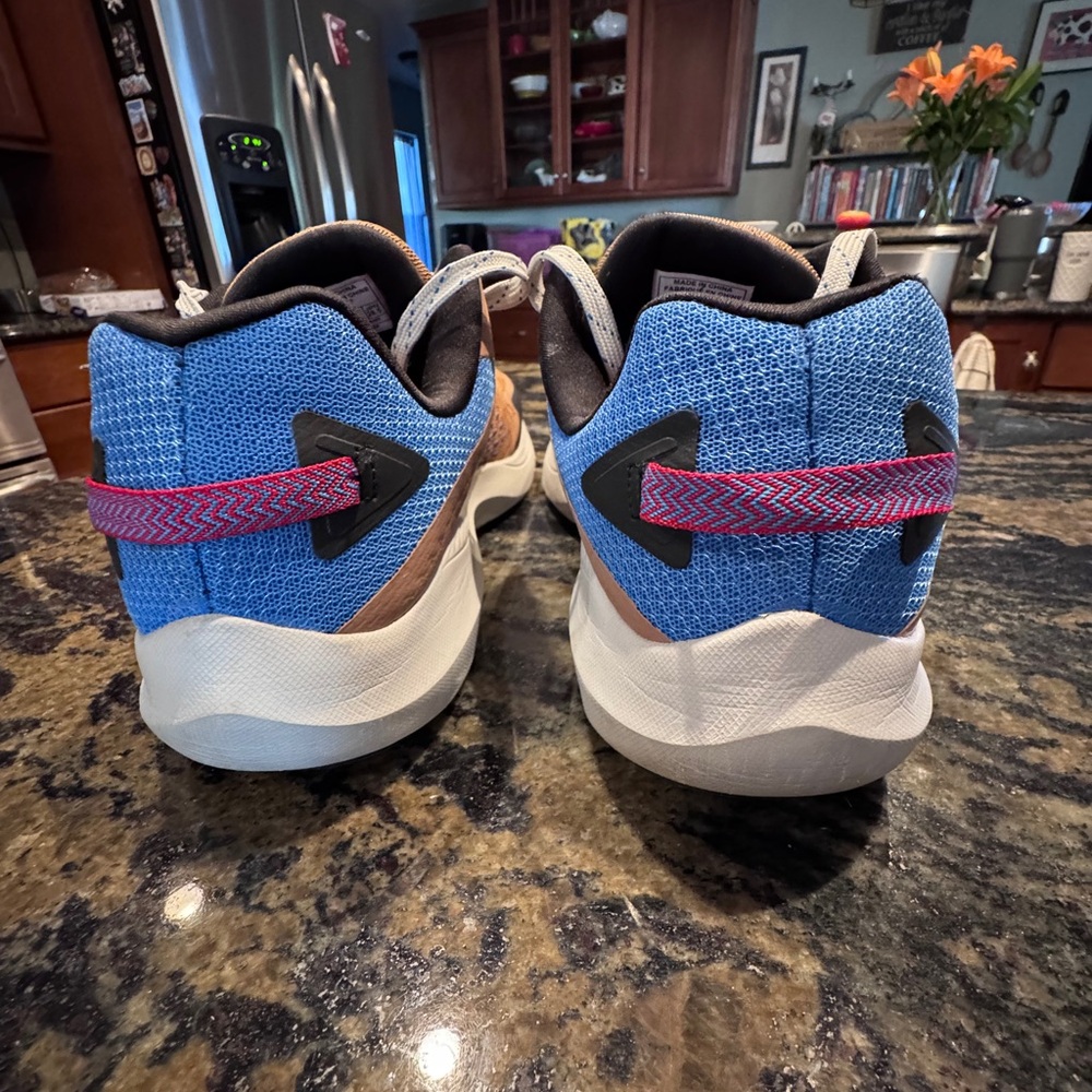 AVIA tennis shoe sz 10.5 - Picture 4 of 5